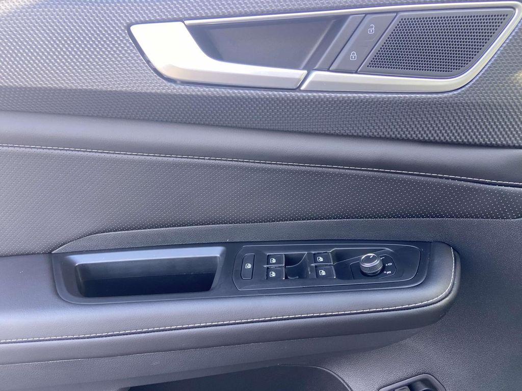 new 2026 Volkswagen Atlas Cross Sport car, priced at $52,786