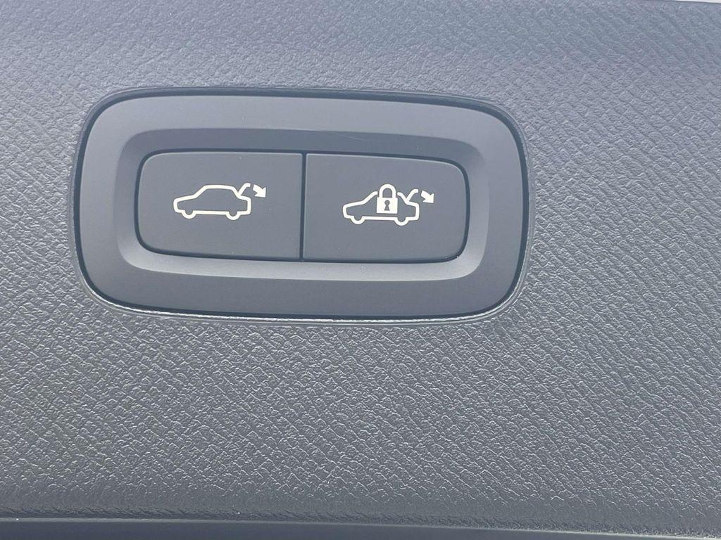 new 2026 Volvo XC90 Plug-In Hybrid car, priced at $82,680