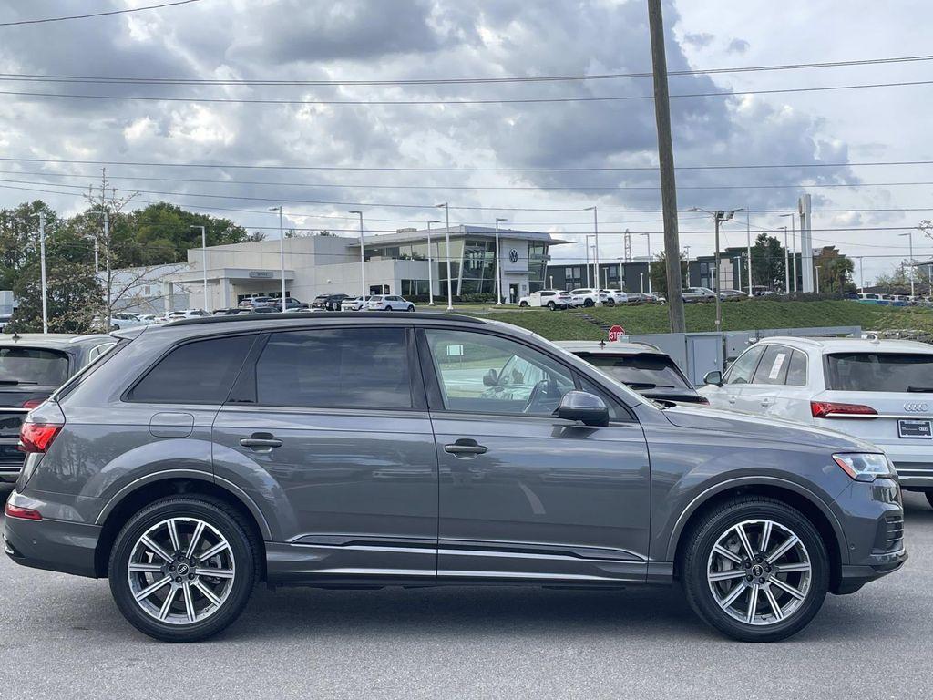 used 2023 Audi Q7 car, priced at $35,495
