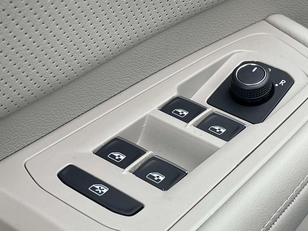 new 2026 Volkswagen Atlas car, priced at $46,096
