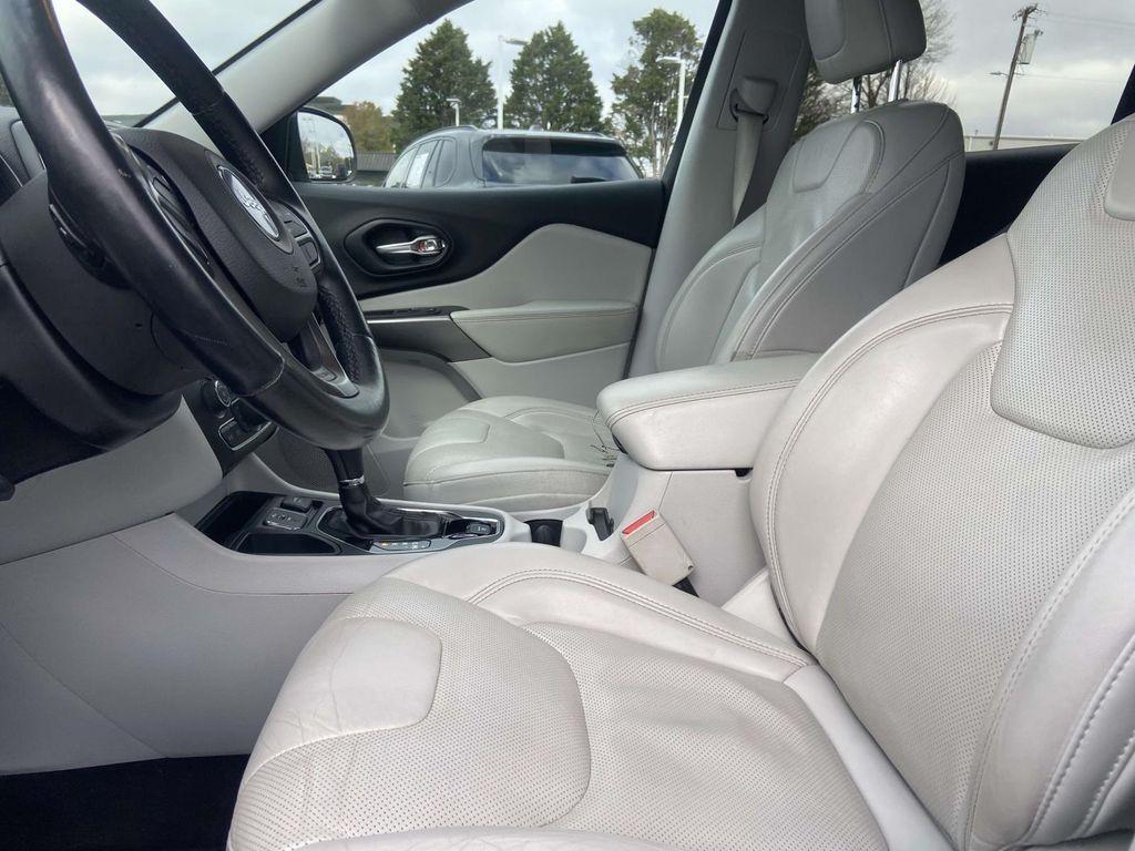 used 2020 Jeep Cherokee car, priced at $11,959