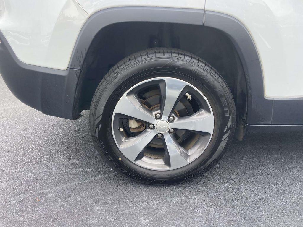 used 2020 Jeep Cherokee car, priced at $11,959