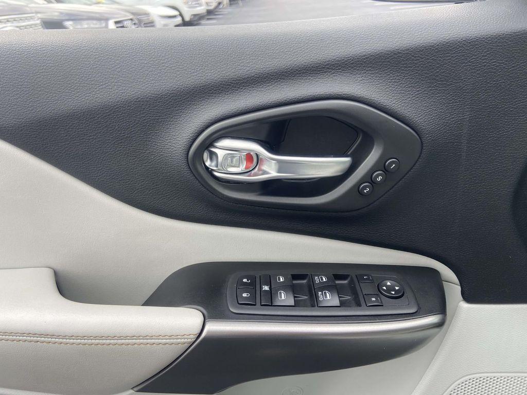 used 2020 Jeep Cherokee car, priced at $11,959