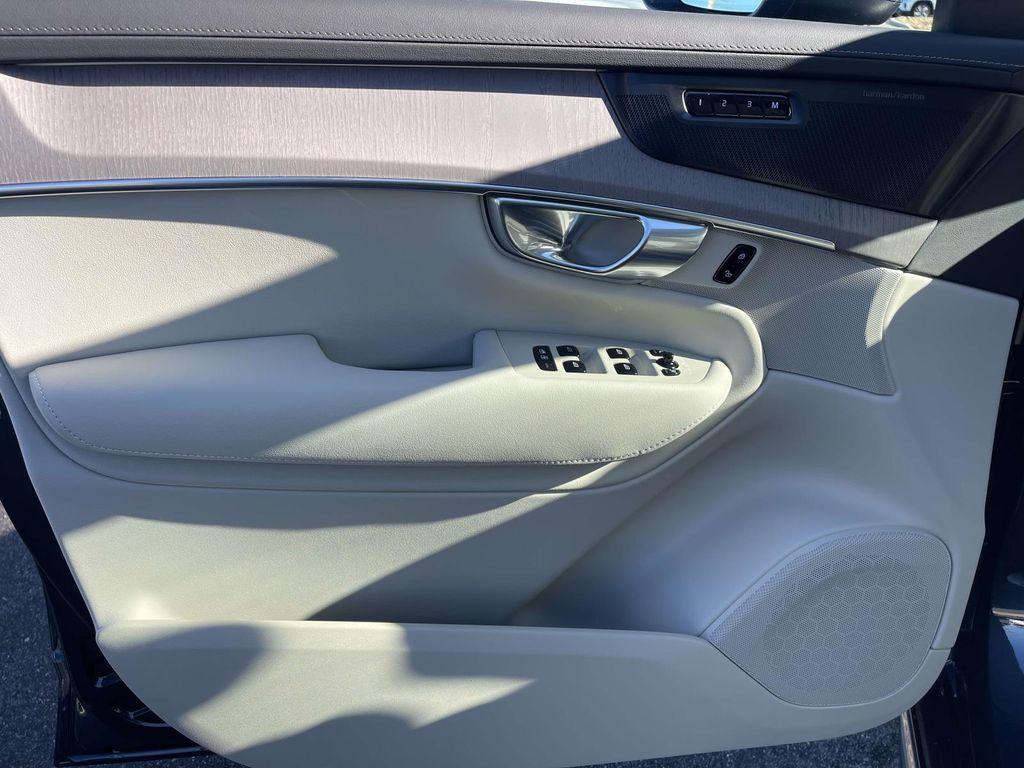 new 2026 Volvo XC90 car, priced at $75,155