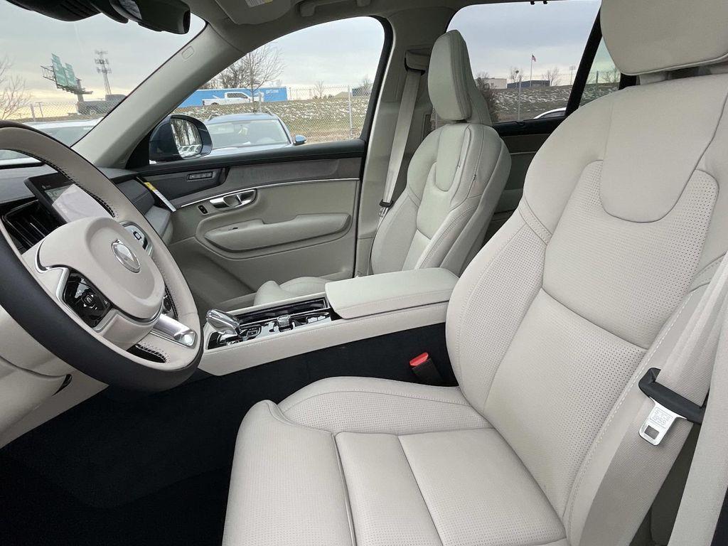 new 2026 Volvo XC90 Plug-In Hybrid car, priced at $85,745