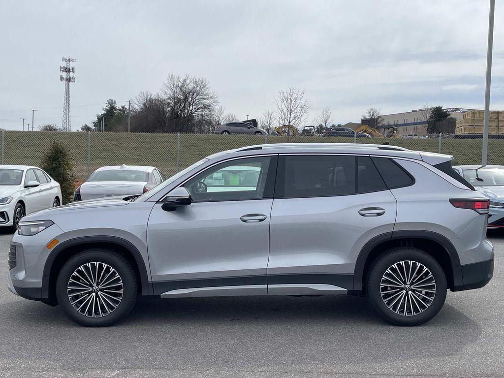 new 2026 Volkswagen Tiguan car, priced at $32,876