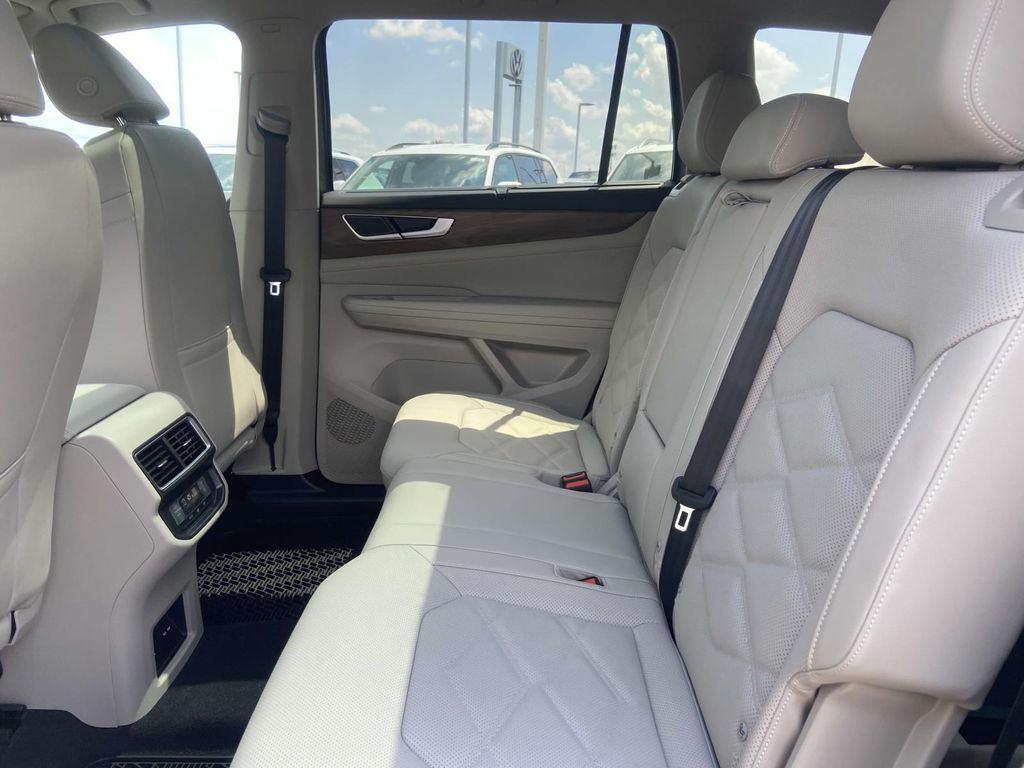 new 2026 Volkswagen Atlas car, priced at $45,297