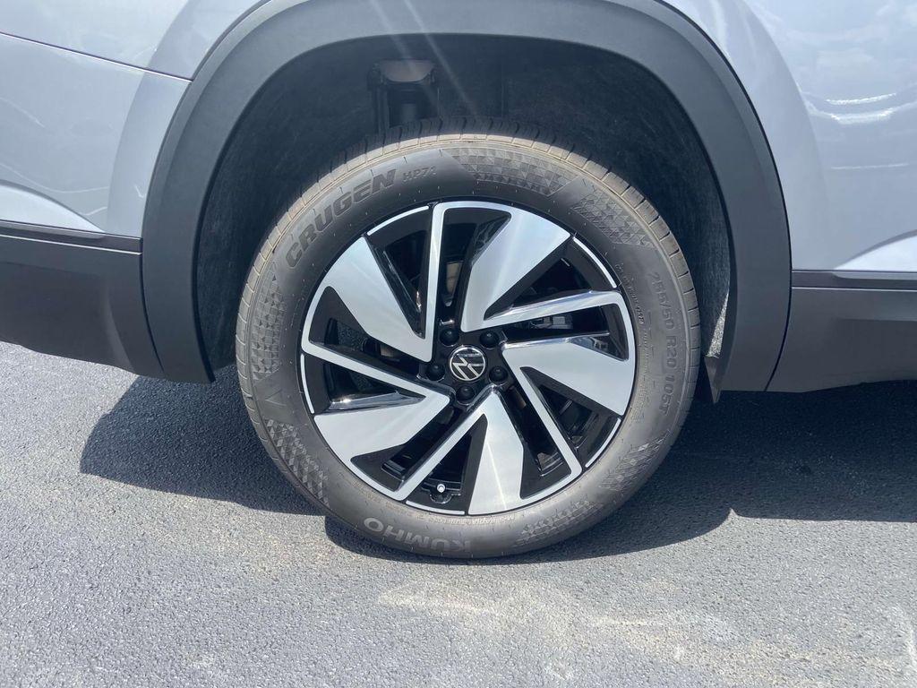 new 2026 Volkswagen Atlas car, priced at $45,297