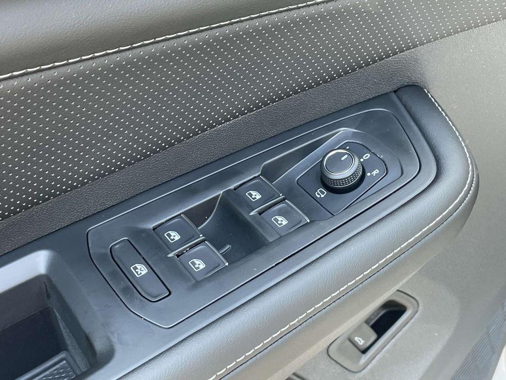 new 2026 Volkswagen Atlas car, priced at $55,570