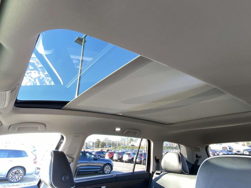 new 2026 Volkswagen Atlas car, priced at $56,401