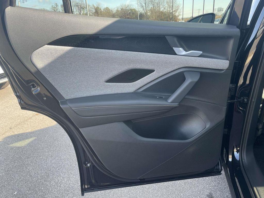 new 2026 Volkswagen Tiguan car, priced at $32,576