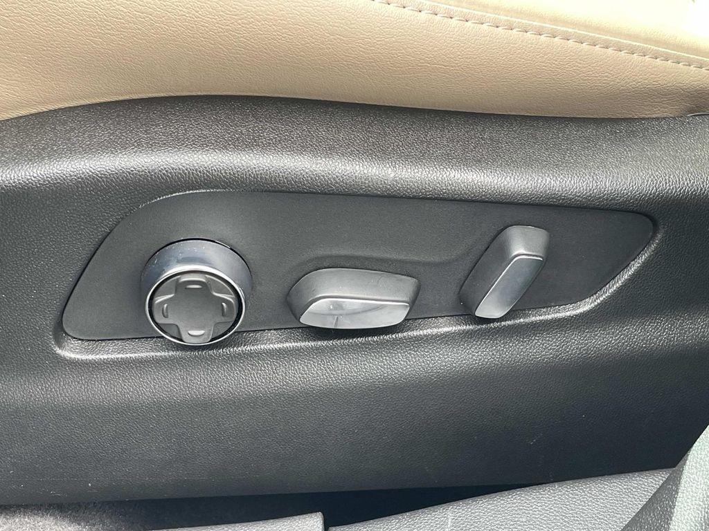 used 2024 Cadillac XT4 car, priced at $30,499