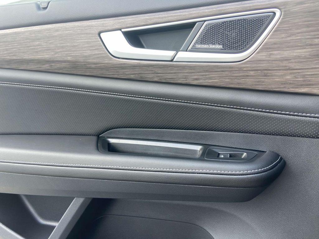 new 2026 Volkswagen Atlas car, priced at $54,546