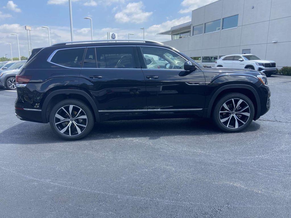 new 2026 Volkswagen Atlas car, priced at $54,546