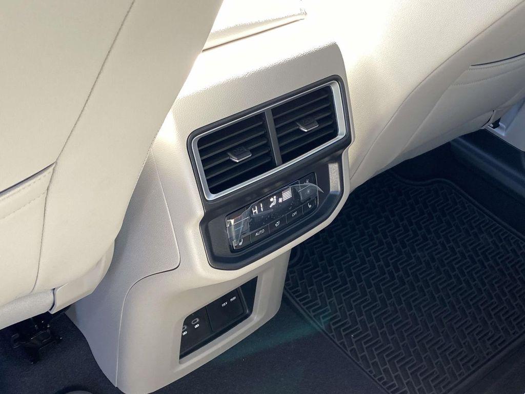 new 2026 Volkswagen Atlas car, priced at $57,344