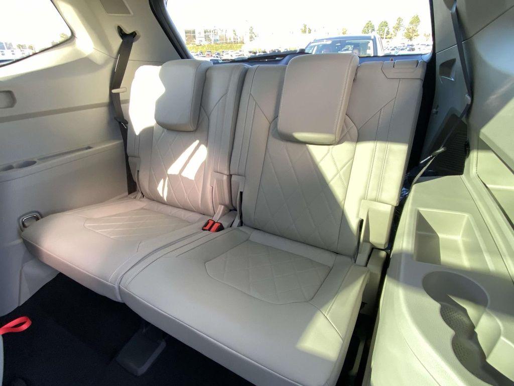 new 2026 Volkswagen Atlas car, priced at $57,344