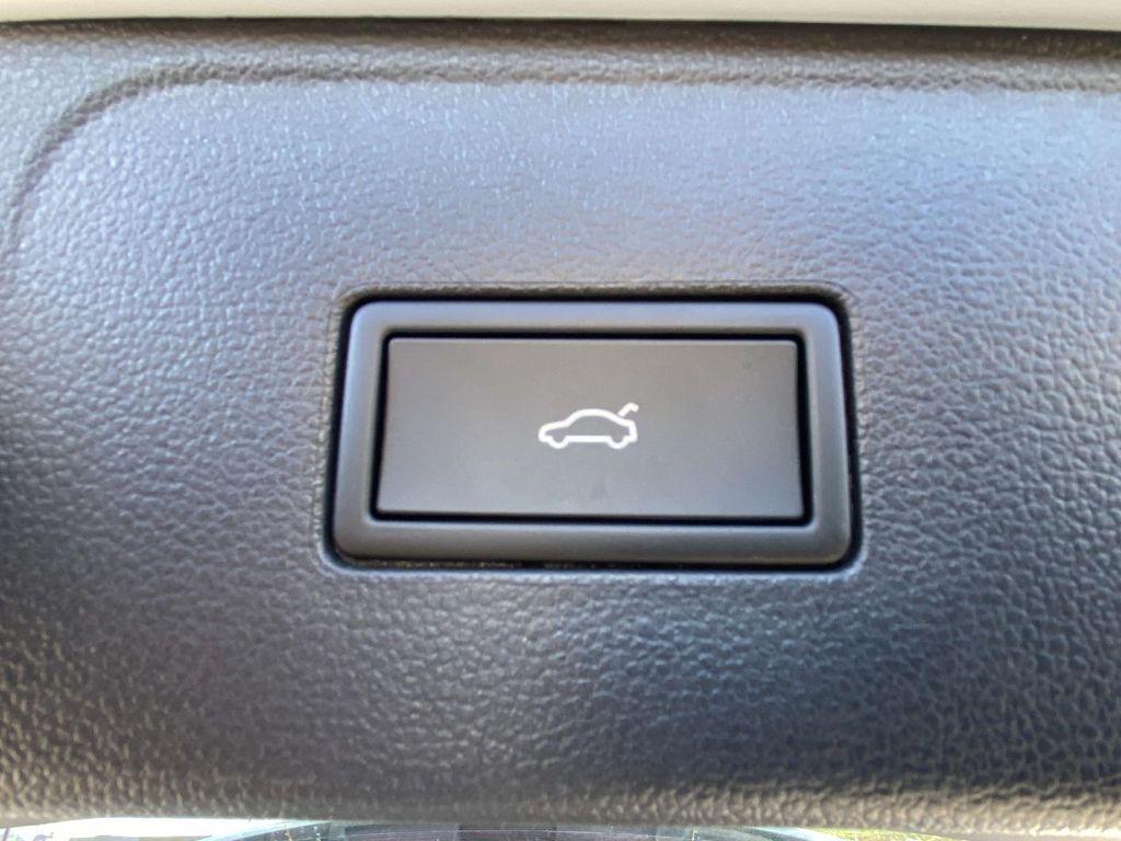 new 2026 Volkswagen Atlas car, priced at $57,344