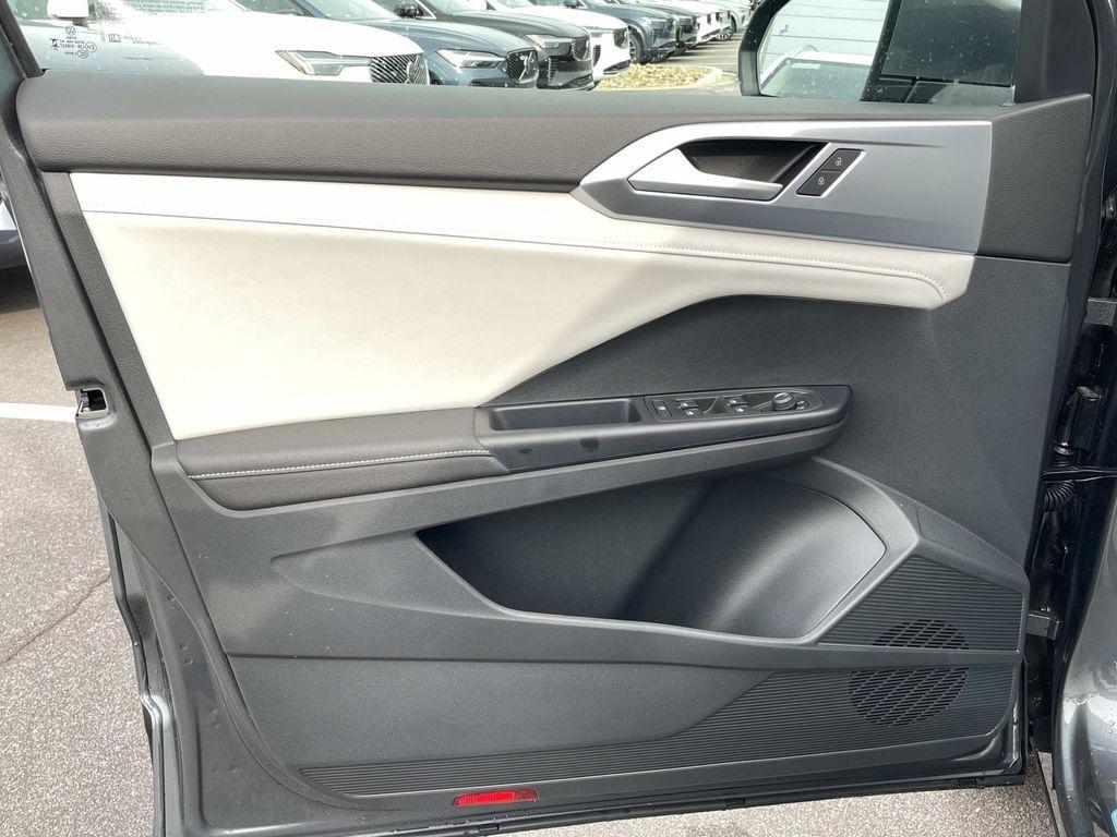 new 2026 Volkswagen Taos car, priced at $31,831