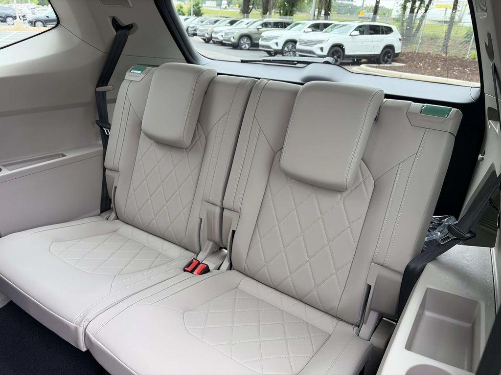 new 2026 Volkswagen Atlas car, priced at $56,401