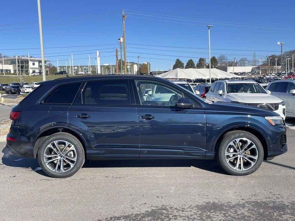 new 2026 Audi Q7 car, priced at $72,045