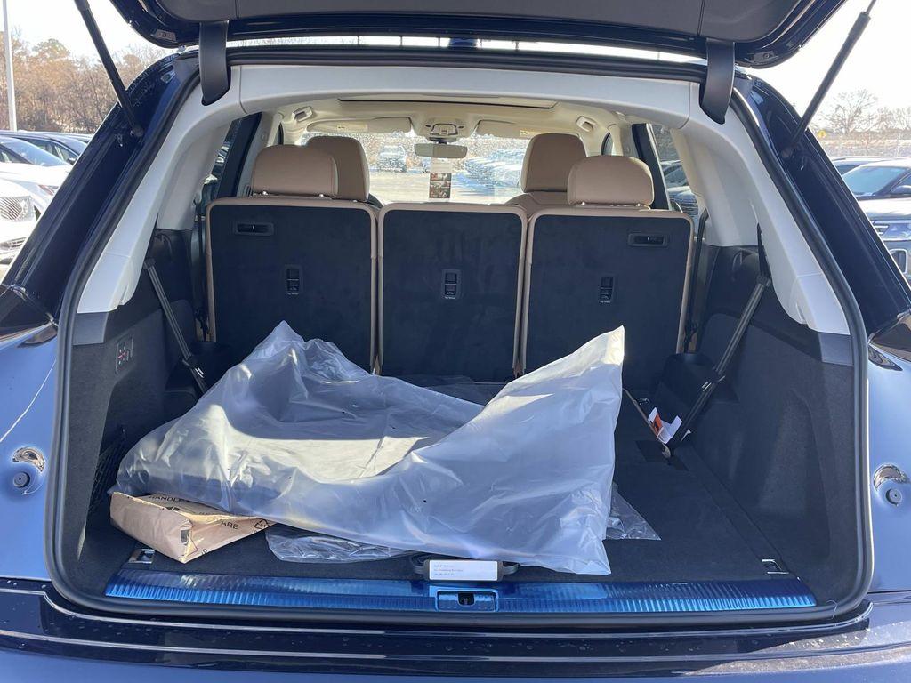 new 2026 Audi Q7 car, priced at $72,045