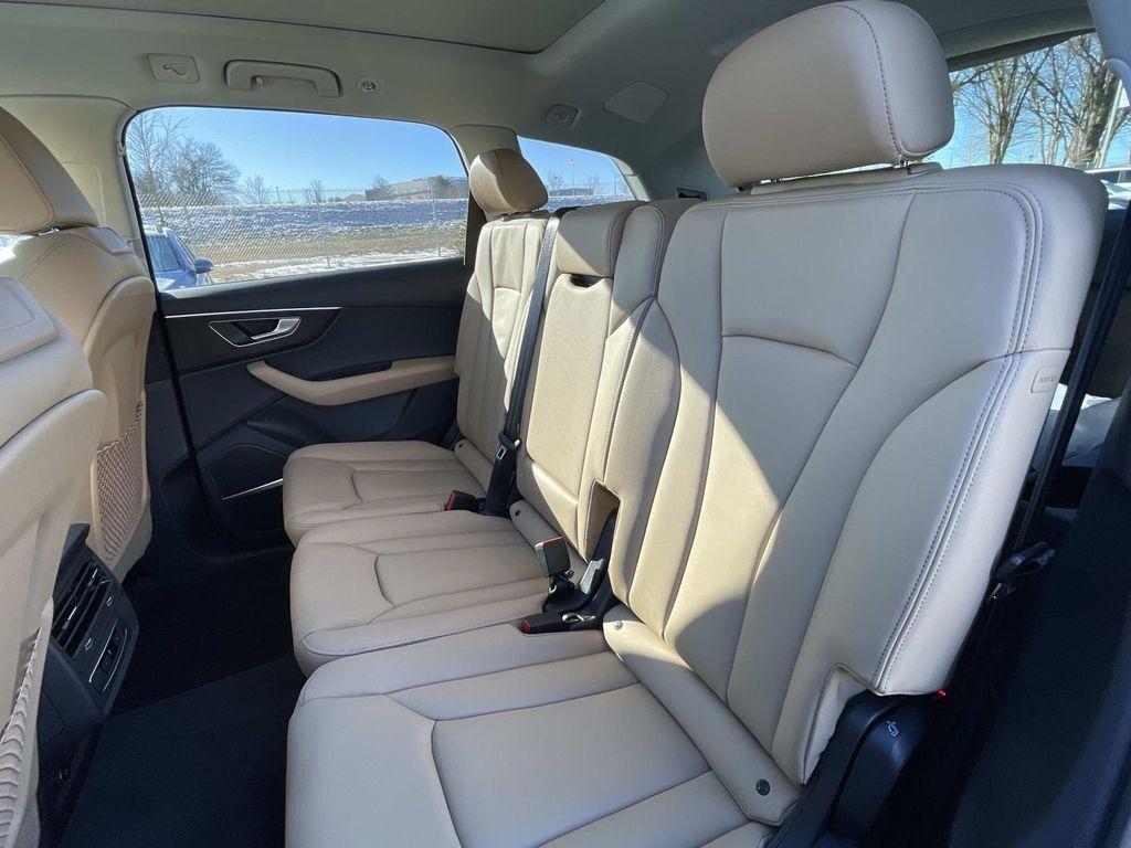 new 2026 Audi Q7 car, priced at $72,045