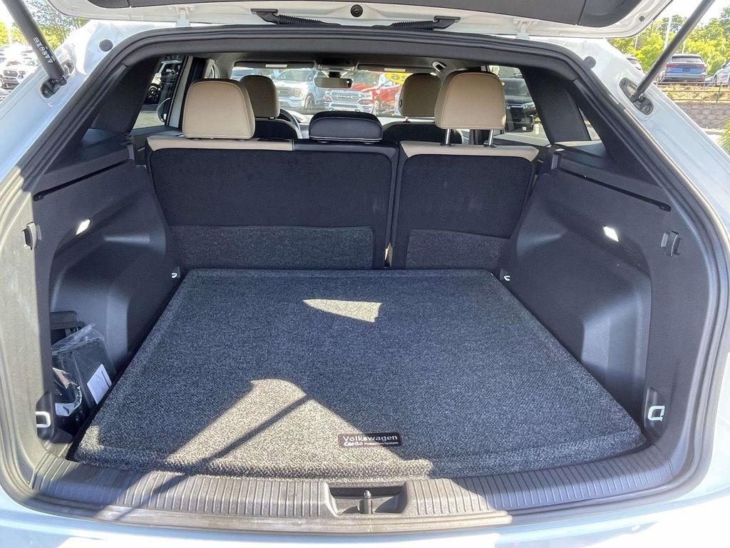 used 2026 Volkswagen Atlas Cross Sport car, priced at $39,499