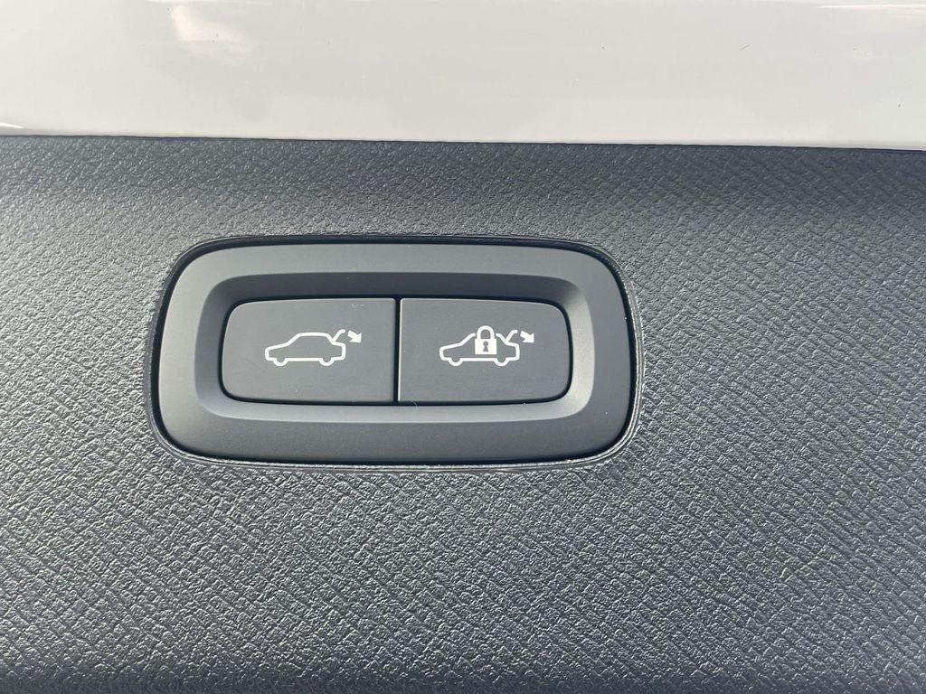 new 2026 Volvo XC90 car, priced at $74,155