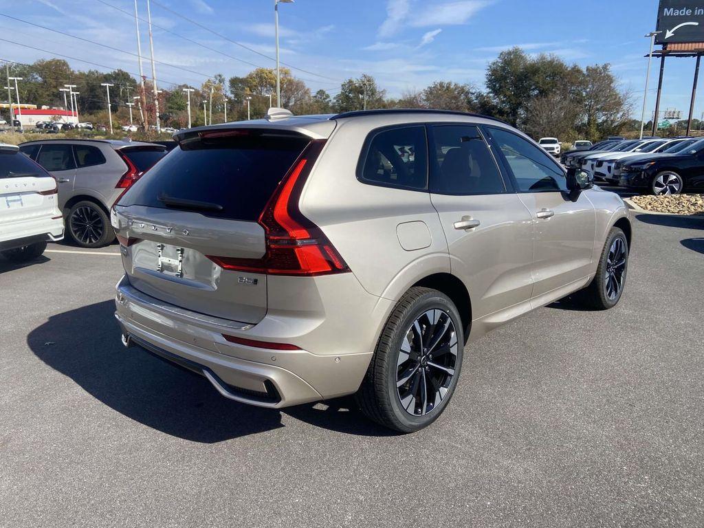 new 2026 Volvo XC60 car, priced at $57,985
