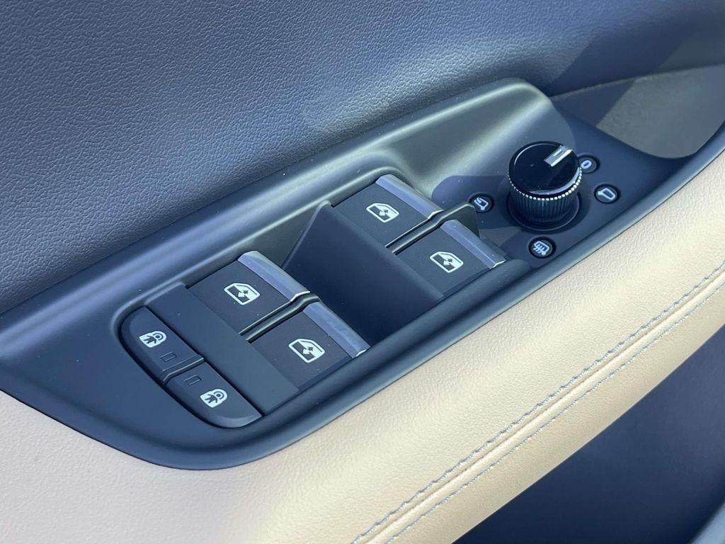 new 2026 Audi Q7 car, priced at $79,005