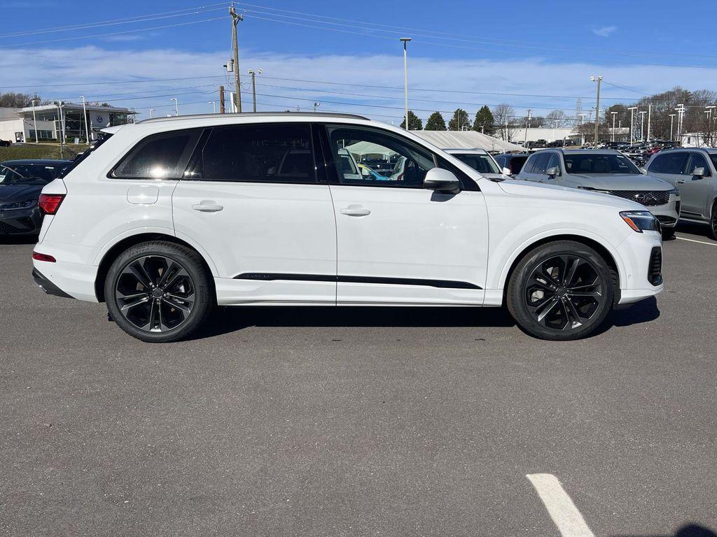 new 2026 Audi Q7 car, priced at $79,005