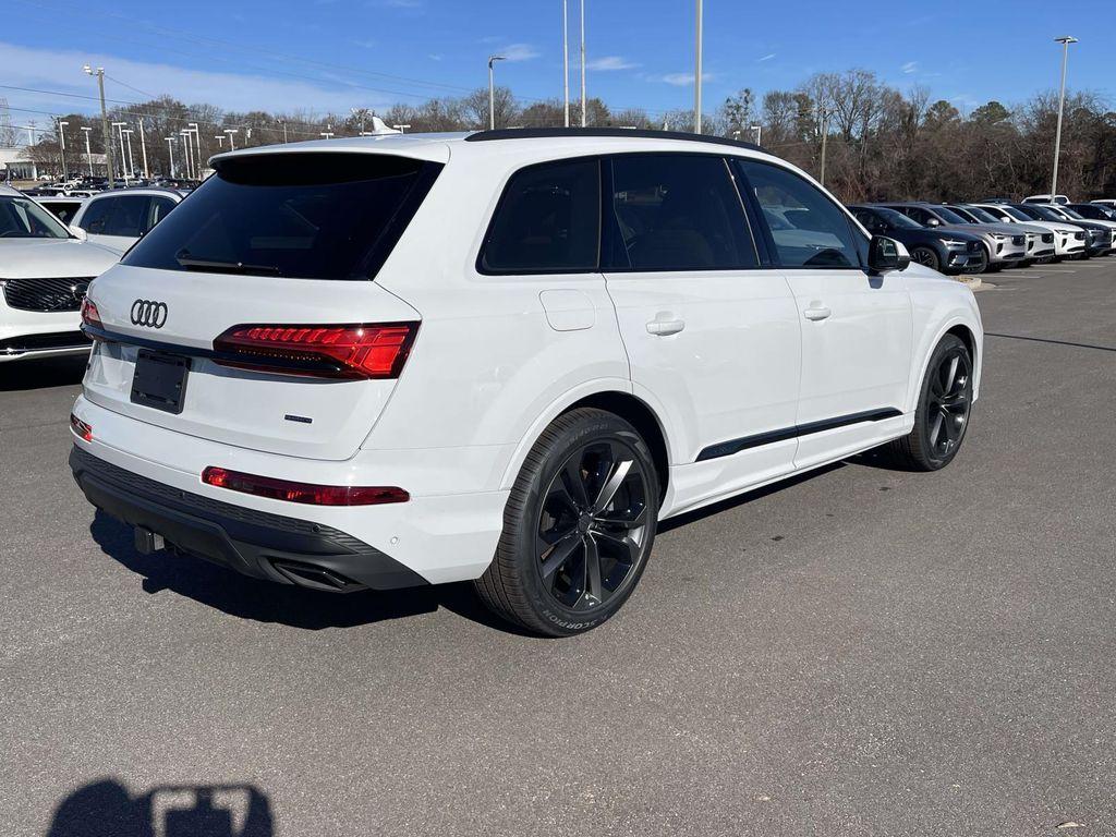 new 2026 Audi Q7 car, priced at $79,005