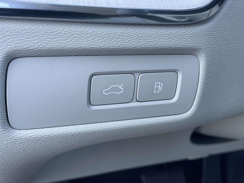 new 2026 Volvo XC60 Plug-In Hybrid car, priced at $77,630