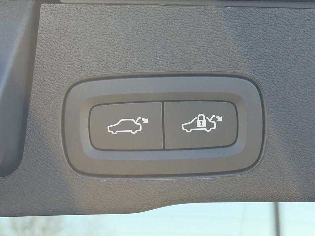 new 2026 Volvo XC60 car, priced at $65,570