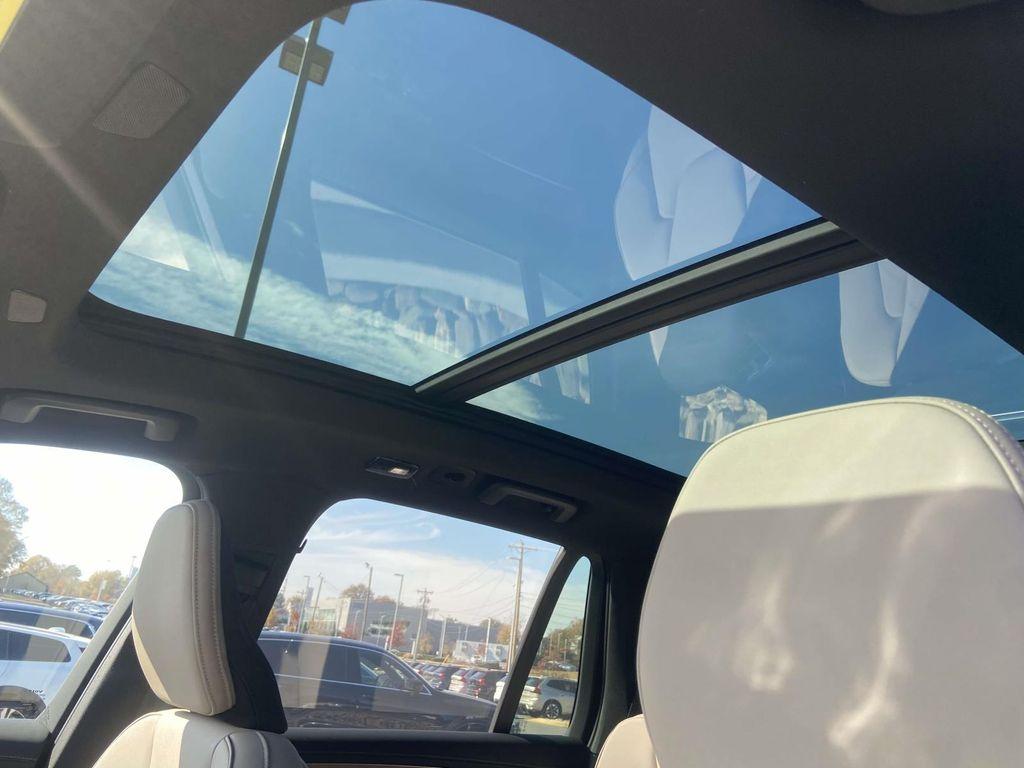 new 2026 Volvo XC90 car, priced at $71,825