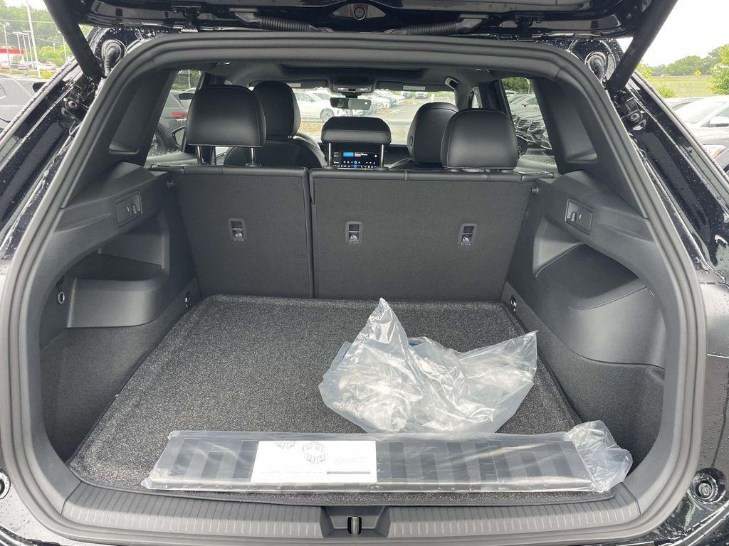 new 2026 Volkswagen Tiguan car, priced at $39,421