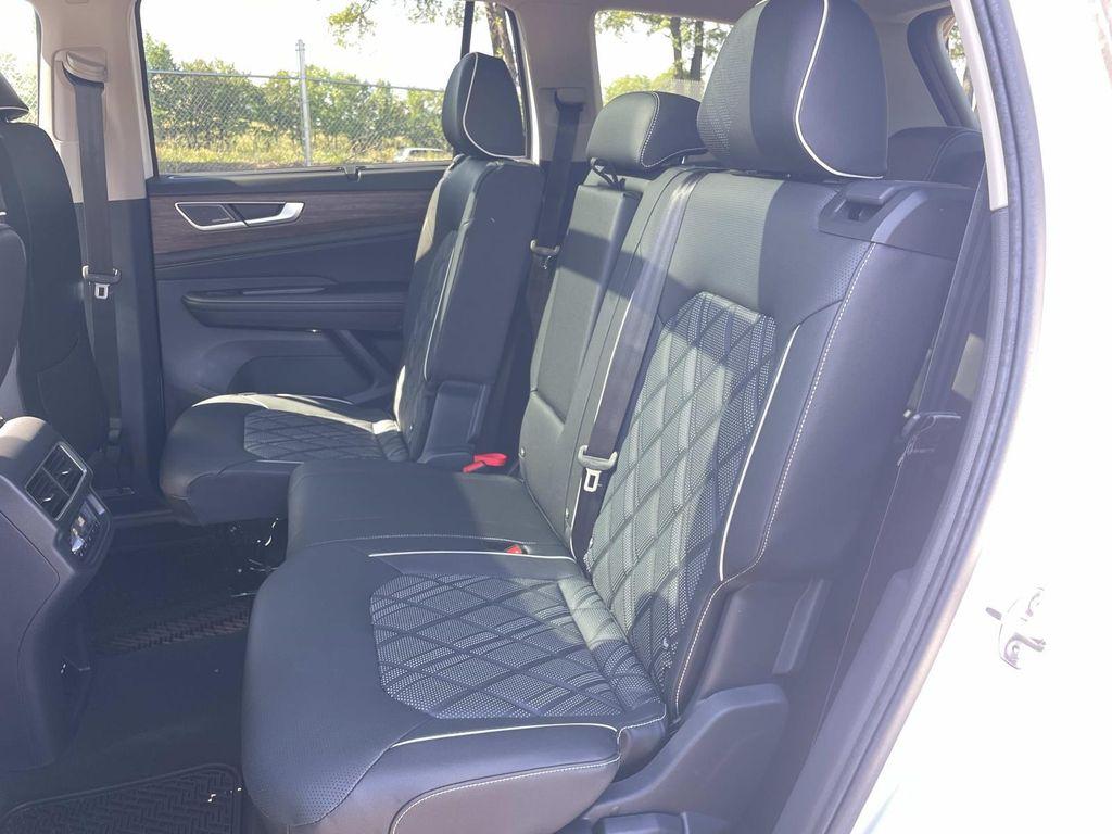 new 2026 Volkswagen Atlas car, priced at $56,856