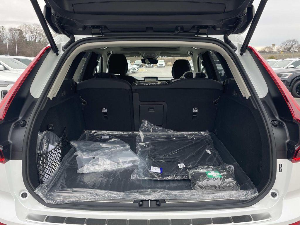 new 2026 Volvo XC60 Plug-In Hybrid car, priced at $69,285