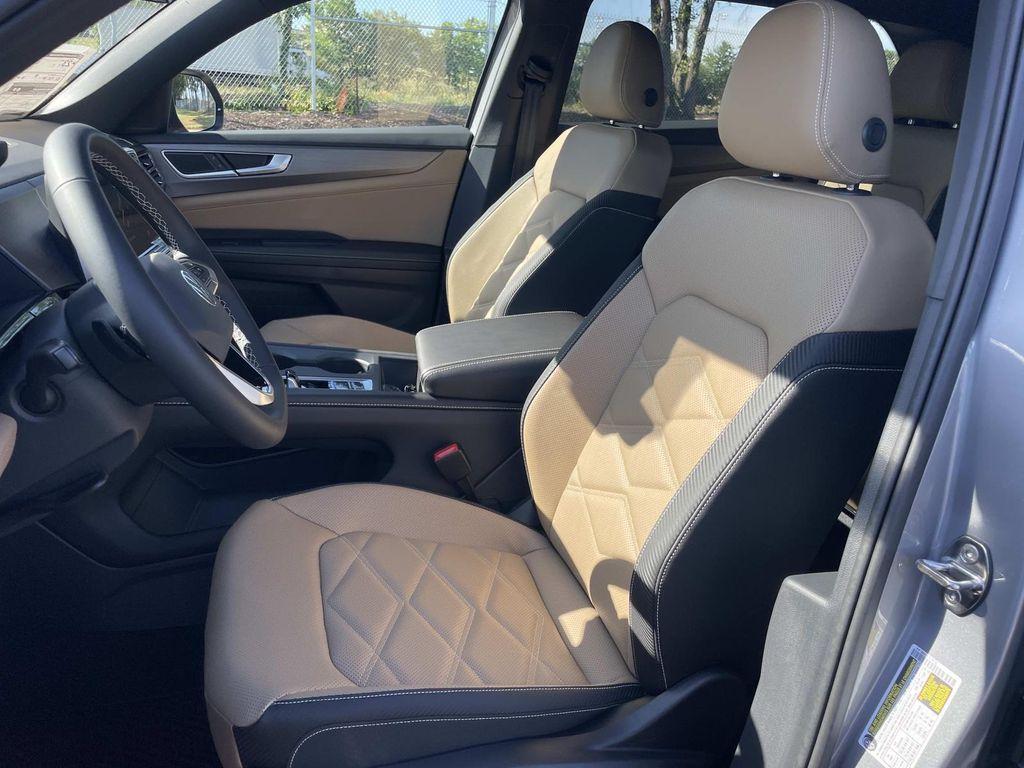 new 2026 Volkswagen Atlas Cross Sport car, priced at $40,476