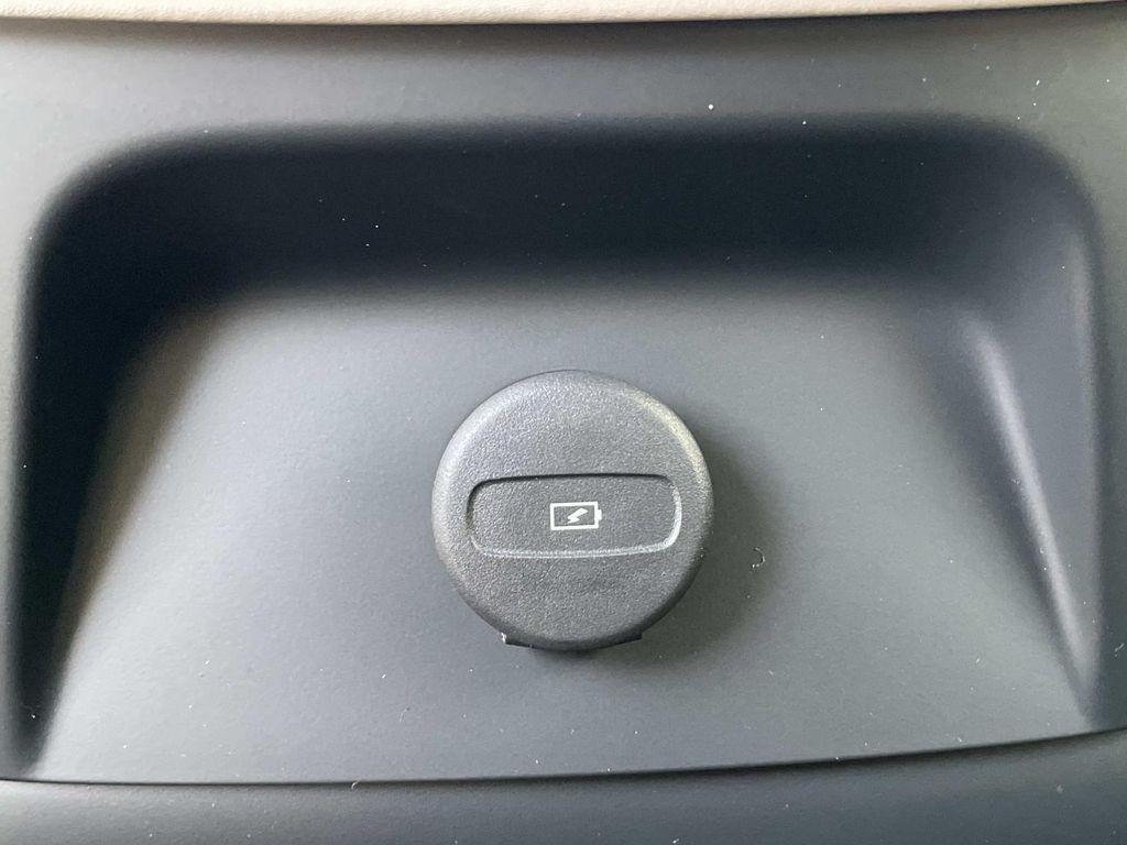 new 2026 Volvo XC90 Plug-In Hybrid car, priced at $85,745