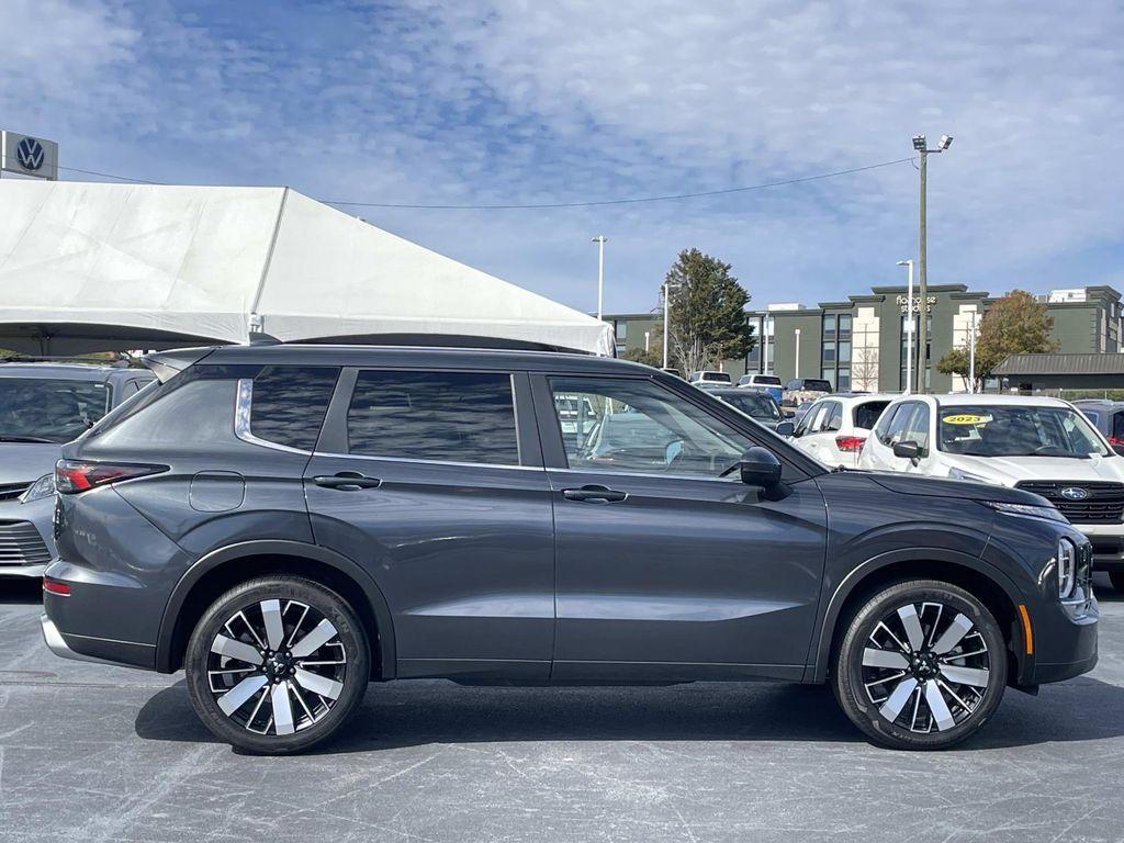 used 2025 Mitsubishi Outlander car, priced at $26,999