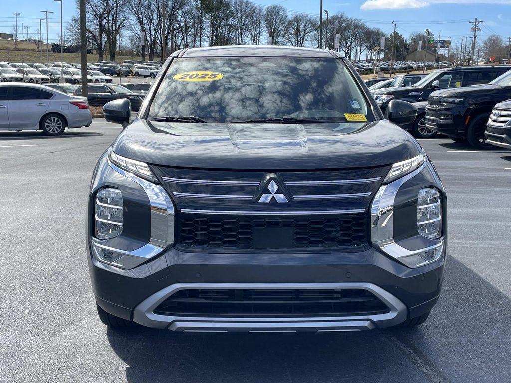 used 2025 Mitsubishi Outlander car, priced at $26,999