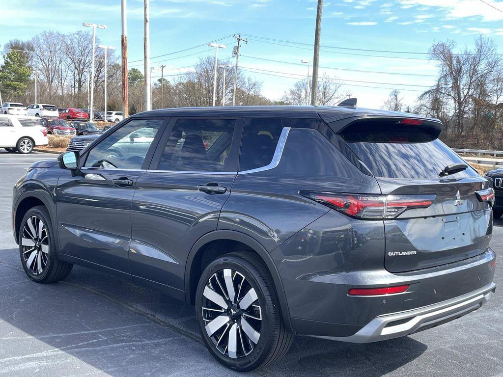 used 2025 Mitsubishi Outlander car, priced at $26,999