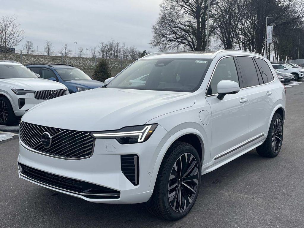 new 2026 Volvo XC90 Plug-In Hybrid car, priced at $88,045