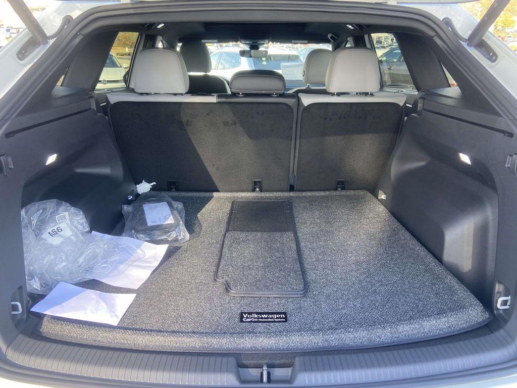 new 2026 Volkswagen Atlas Cross Sport car, priced at $52,786