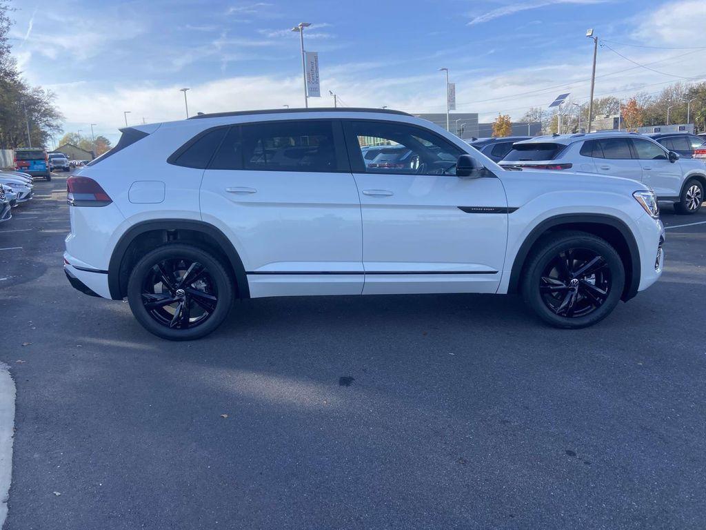 new 2026 Volkswagen Atlas Cross Sport car, priced at $52,786