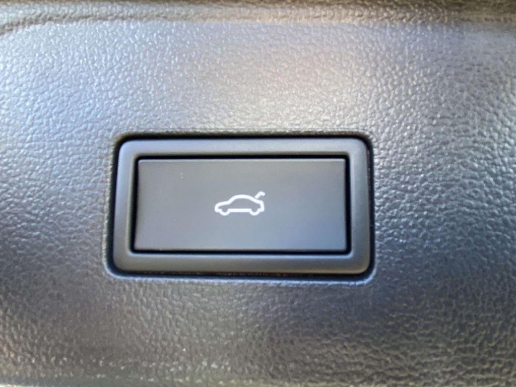 new 2026 Volkswagen Atlas car, priced at $47,751