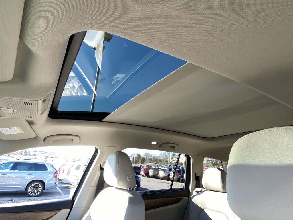 new 2026 Volkswagen Atlas car, priced at $47,751