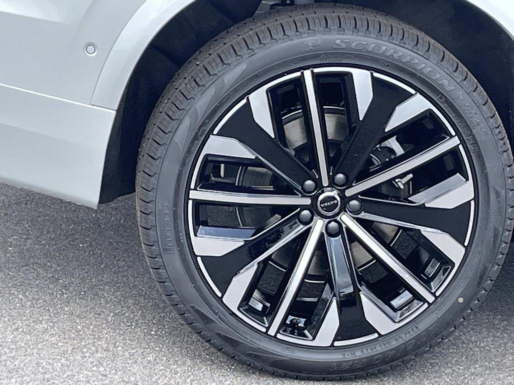 new 2026 Volvo XC90 Plug-In Hybrid car, priced at $77,075