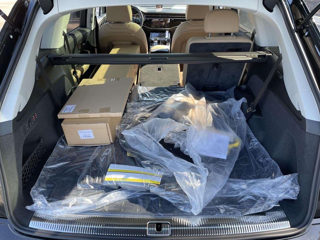 new 2025 Audi Q7 car, priced at $73,996